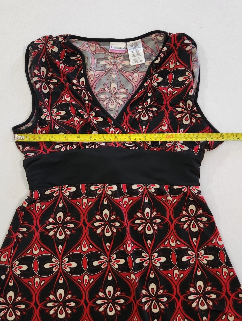 No Boundaries Y2K Empire Black And Red Floral Top Size Juniors Large - Picture 6 of 7